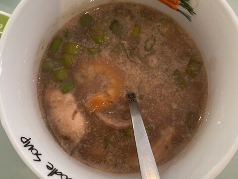 鍋で簡単、海老と鮭のスープ